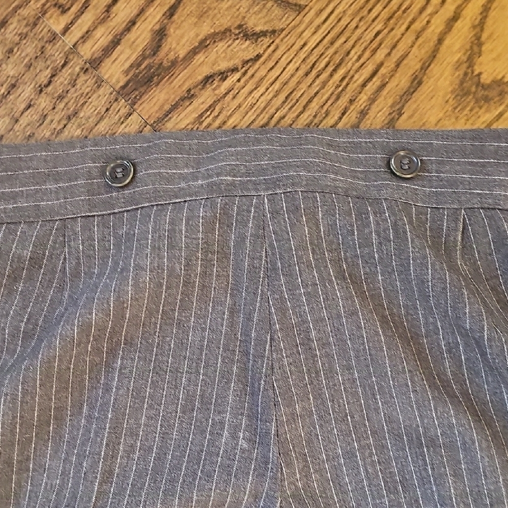 BCBGMaxAzria Women's Low-Rise Flare Charcoal Pinstripe Pants - Picture 7 of 9